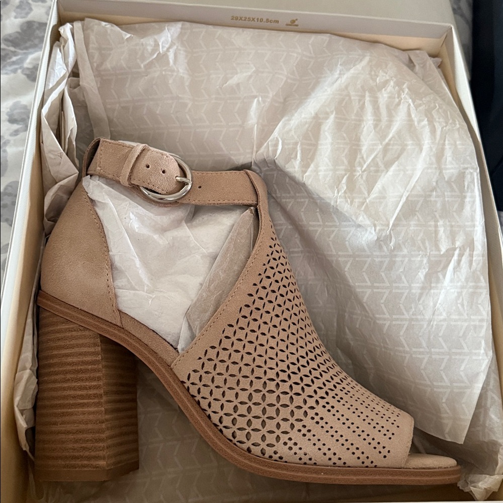 Marc Fisher Tan Block Heel Sandals